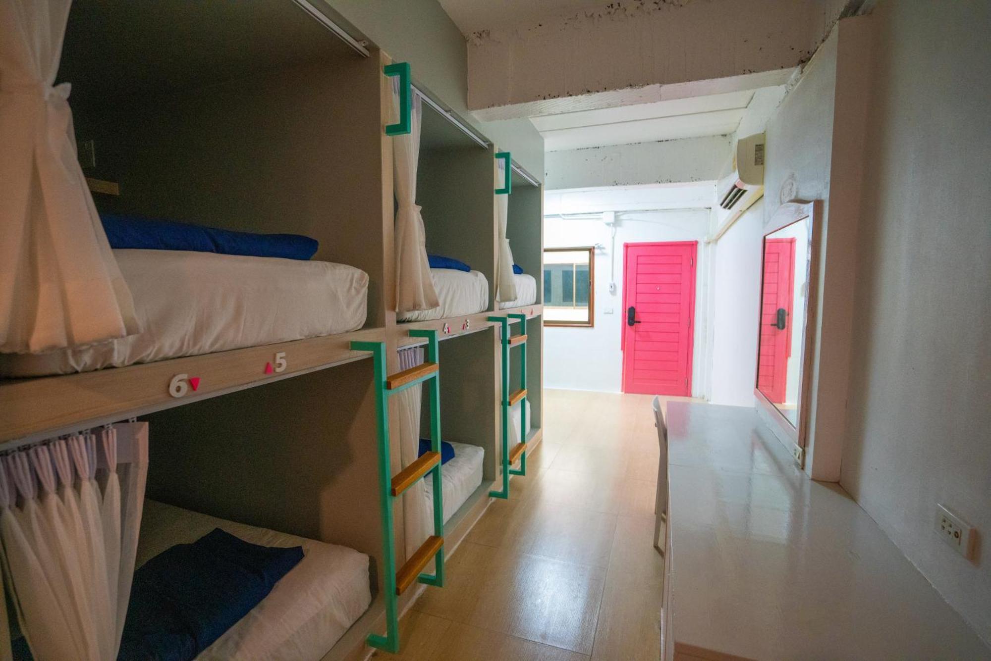 Base Party Hostel Ao Nang Buitenkant foto