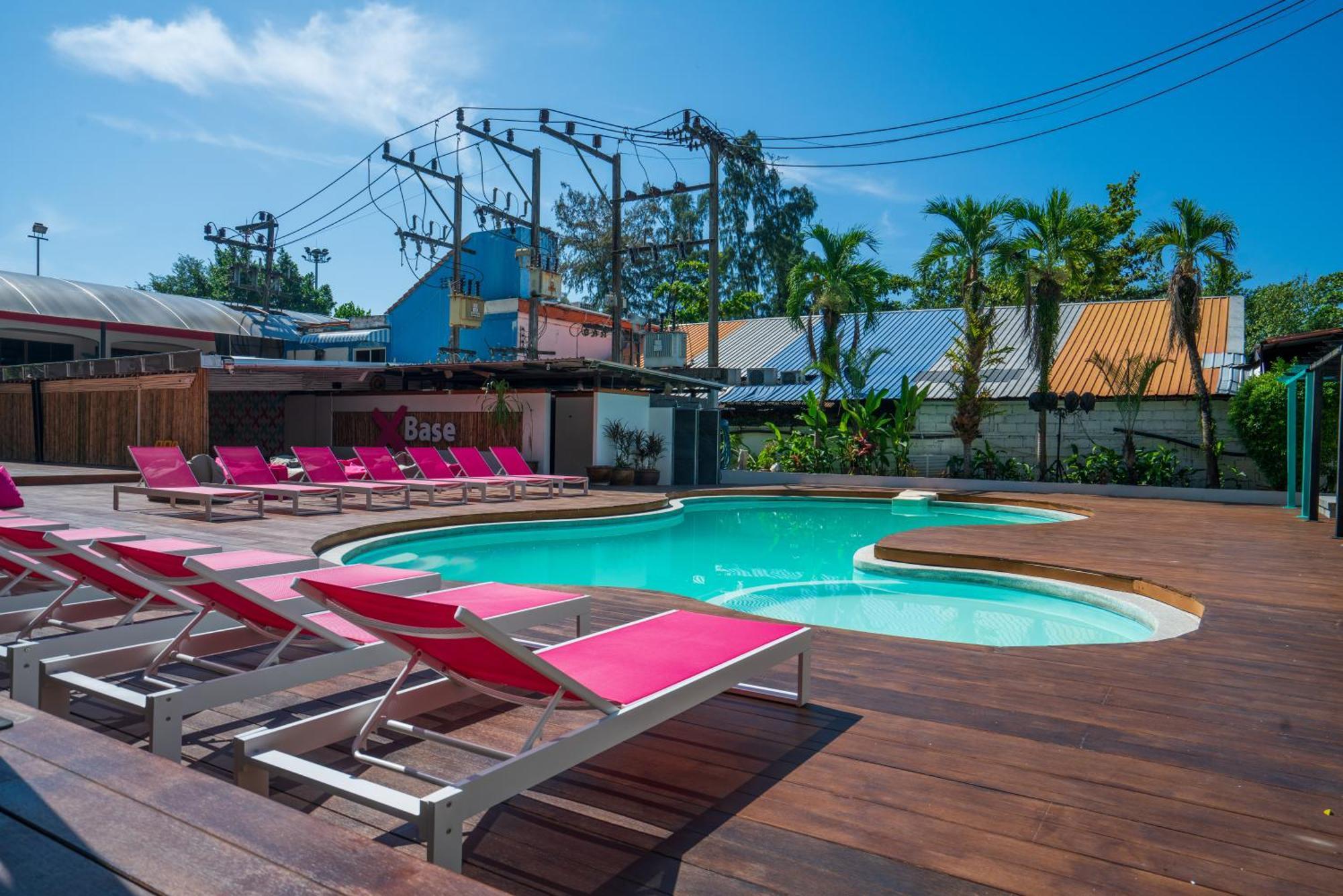 Base Party Hostel Ao Nang Buitenkant foto