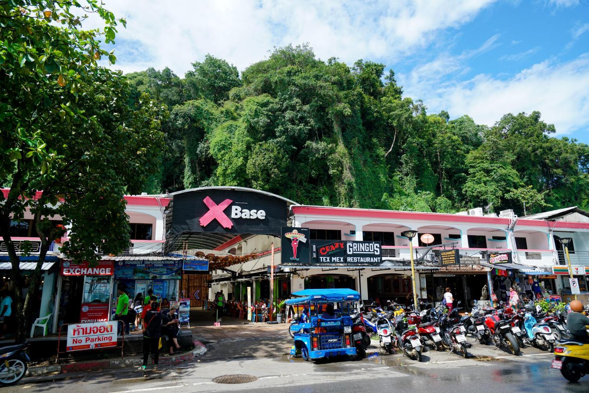Base Party Hostel Ao Nang Buitenkant foto