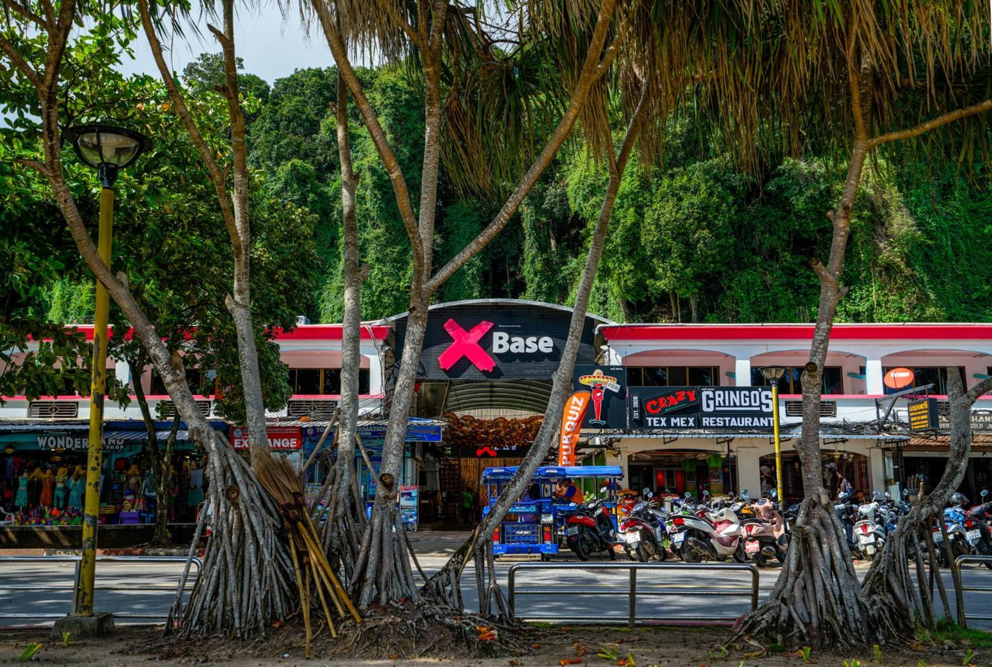 Base Party Hostel Ao Nang Buitenkant foto